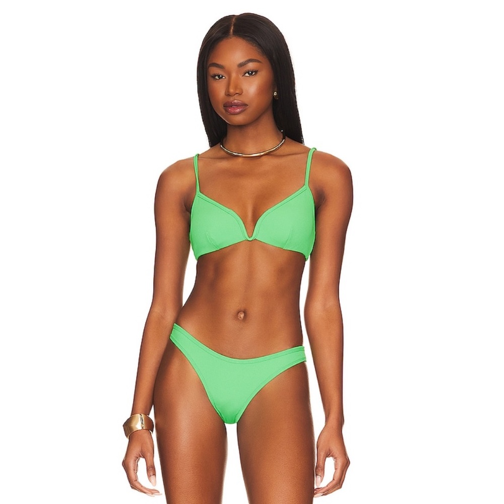 L*SPACE ☘️ HELENA BIKINI TOP IN COLOR GARDEN GREEN NWT SIZE SMALL